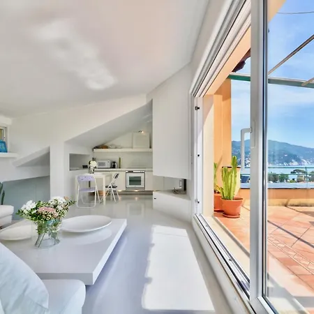 Penthouse Marina-seaview Jacuzzi And Terrace Rapallo