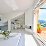 Daire Penthouse Marina-seaview Jacuzzi And Terrace *
