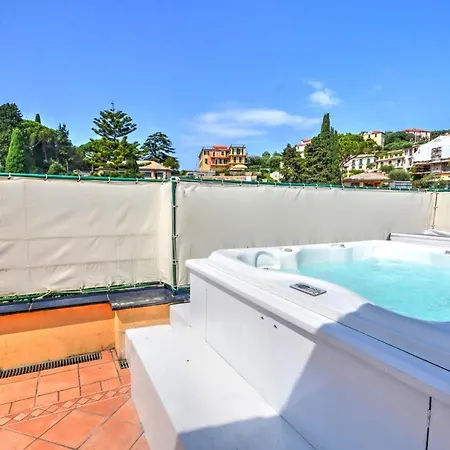 Penthouse Marina-seaview Jacuzzi And Terrace راباللو