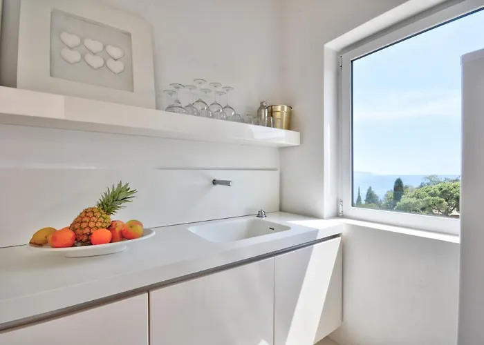 Penthouse Marina-seaview Jacuzzi And Terrace *